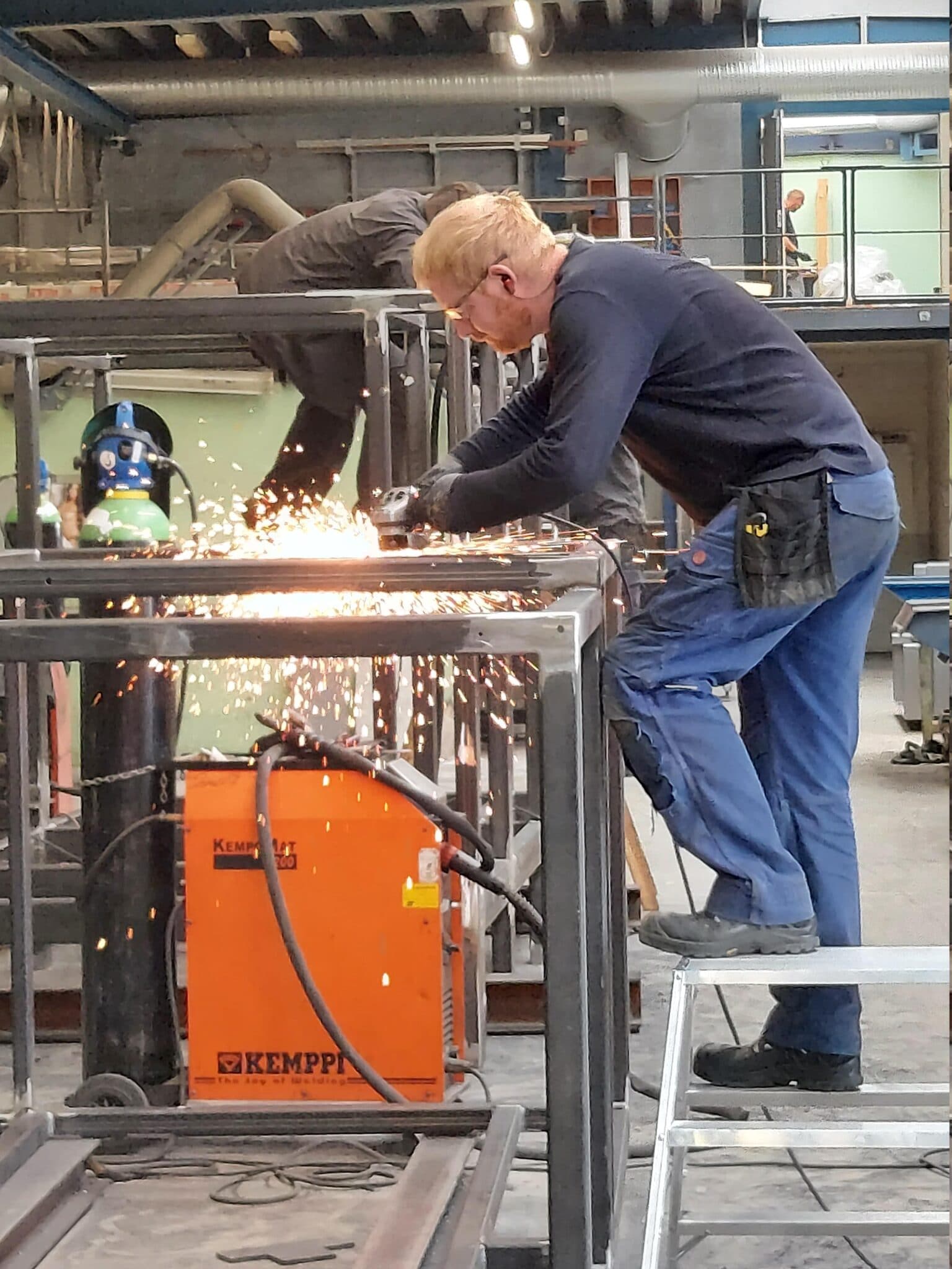 Hos JQ Steel søger vi en medarbejder til at varetage drift og produktion på vores laserskærer og kantpresse.